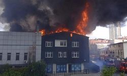 İstanbul Ataşehir'de Büyük Yangın Çıktı! Evler ve İşyerleri Yanıyor!