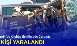 Mardin'de otobüs ile minibüs çarpıştı: 2 kişi yaralandı